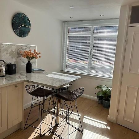 Stylish, Smart & Fun 4 Bed Home Londres Extérieur photo