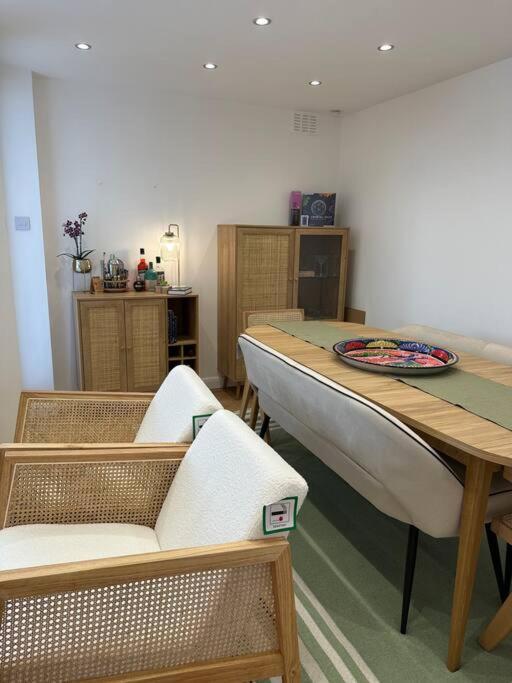 Stylish, Smart & Fun 4 Bed Home Londres Extérieur photo