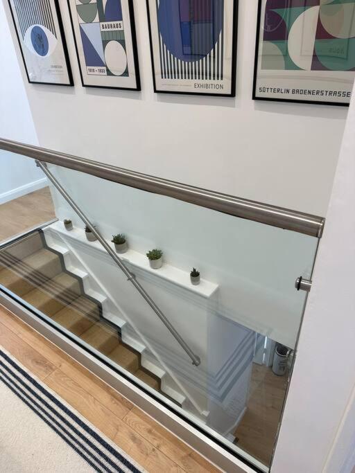 Stylish, Smart & Fun 4 Bed Home Londres Extérieur photo